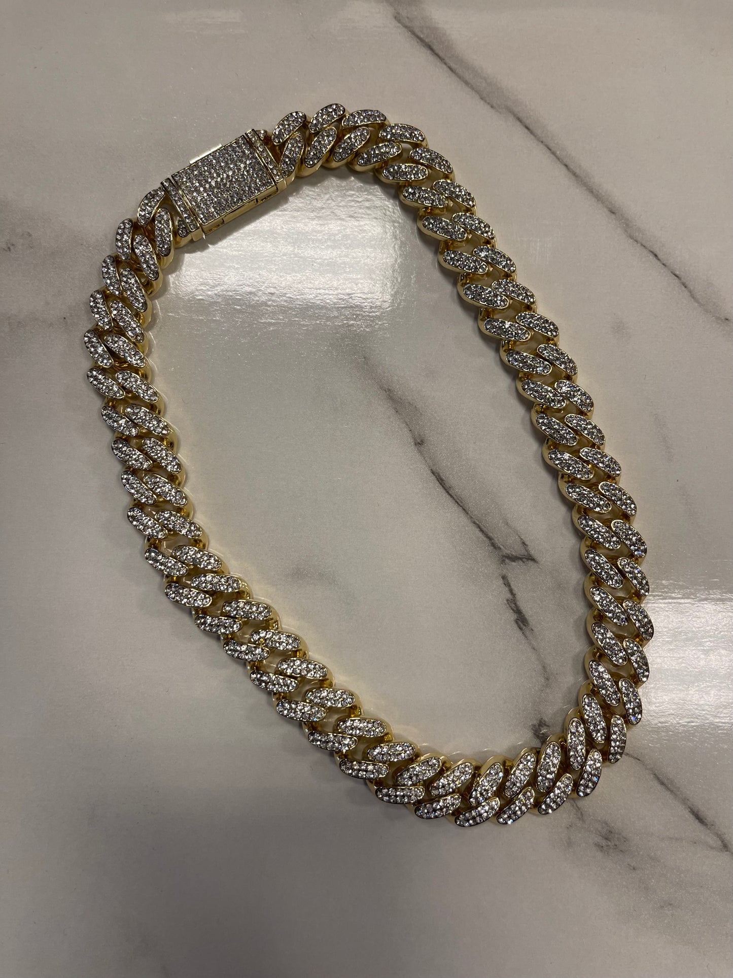 Cuban Link Chain-18” (Gold)